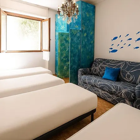Riviera Searooms Con Cucina Rum i privatbostad *